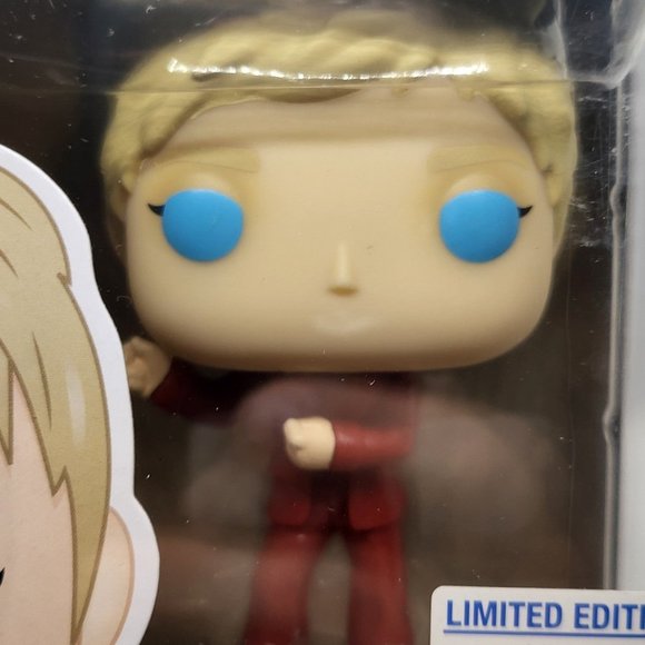 The Ellen Degeneres Show Ellen Exclusive Funko Pop - Picture 7 of 7